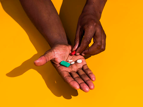 81% da população brasileira de 16 anos ou mais são contra a perda do direito à bula impressa dentro das caixas de medicamentos